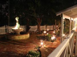 Rosebridge House Bed & Breakfast Adult Retreat，位于Gooseberry Hill的酒店