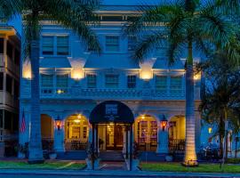 New Hotel Collection Downtown St Pete，位于圣彼得堡Downtown Saint Petersburg的酒店