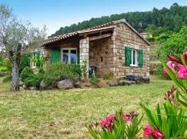 Stone cottage with shared pool, Chambonas