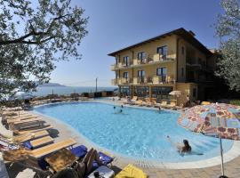 All Inclusive Hotel Piccolo Paradiso，位于托斯科拉诺-马德尔诺的酒店