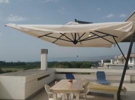 Attico Oleandro - Penthouse loft with sea view - Nova Siri, Basilicata，位于新锡里马里纳的酒店