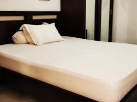 Dinnar Homestay Gayungan Mitra RedDoorz，位于Ngawinan的酒店