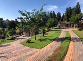 Langalanga on the mountain bend，位于察嫩的酒店