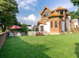 Castillo San Carlos Lomas de Cocoyoc con Cancha de Padel 16Huespedes，位于科科约克的酒店