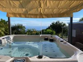 L'escapade créole Jacuzzi Privatif Bungalow Vanille