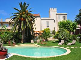 Villa Valflor chambres d'hôtes et appartements，位于马赛的带泳池的酒店