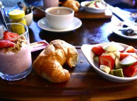 CAFE DE L'ECU，位于Soral的酒店