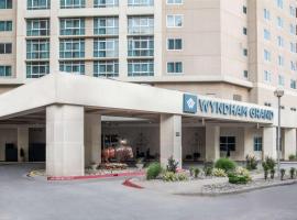 Wyndham Grand Oklahoma City Downtown，位于俄克拉何马城的酒店