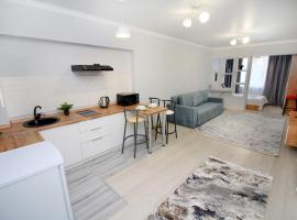 Cozy studio in the best area! 4，位于阿拉木图的酒店