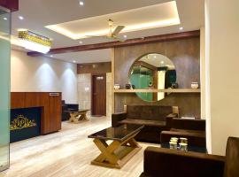 Hotel Vrindavan Palace，位于印多尔印多尔机场 - IDR附近的酒店