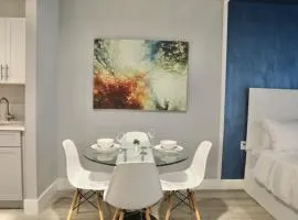 Global Luxury Suites at The Arches