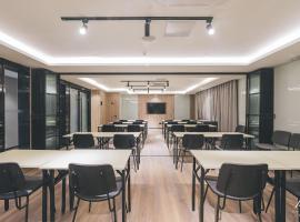 南京新街口网易云音乐亚朵X酒店，位于南京的酒店