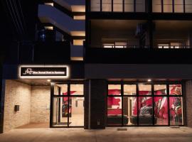 New Normal Hotel in NAMINOUE ニューノーマルホテルイン波の上，位于那霸的酒店