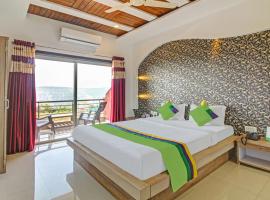 Treebo Trend Strawberry King Farm House Bondarwadi，位于马哈巴莱斯赫瓦尔的酒店