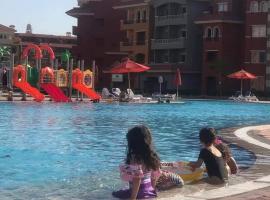 porto sharm 2 bed room and private garden-pool view，位于沙姆沙伊赫的酒店