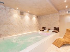 Adler Cavalieri Hotel-Private Spa & Gym，位于佛罗伦萨的带按摩浴缸的酒店