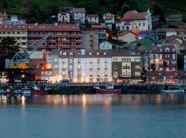 Gran hotel Brillante，位于San Esteban de Pravia的带停车场的酒店