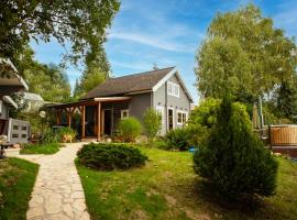 Ferienhaus Blockhaus am Hengstberg bei Dresden，位于班纳维茨的带按摩浴缸的酒店