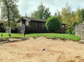 4 Bed Luxury Lodge with Hot tub near Lake District，位于Warton的Spa酒店