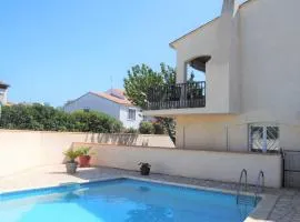 Appartement avec piscine et parking privé