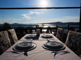 Carpe Diem Hotel，位于艾瓦勒克的酒店