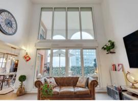 Bed and Breakfast Luxe Paris，位于库尔布瓦的酒店