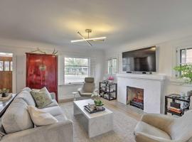 Reno Home Less Than 1 Mile to Midtown and Truckee River，位于里诺的乡村别墅