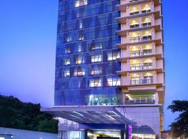 Quest Hotel Darmo - Surabaya by ASTON，位于泗水的酒店