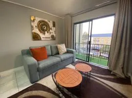 Insaka's Greenlee 3 Luxurious Apartment