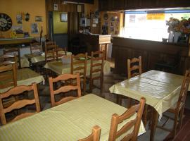 Hôtel les Touristes，位于Vollore-Montagne的酒店