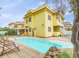 5 Bedroom Amazing Home In Torvaianica