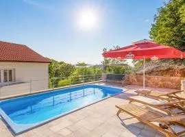 Amazing Home In Lukovo