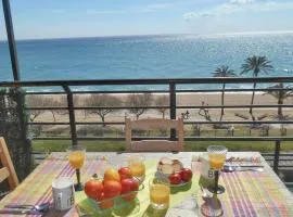 Stunning Apartment In Pineda De Mar With House Sea View