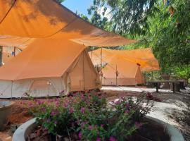 Baan Rai Pu Fa，位于梭桃邑的豪华帐篷营地