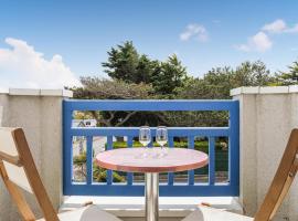 Amazing Apartment In Hauteville-sur-mer With 2 Bedrooms And Wifi，位于Hauteville-sur-Mer的度假短租房