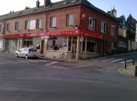 Hotel Entre Nous，位于Rozoy-sur-Serre的酒店