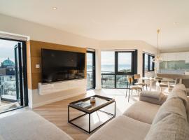 Westcliff Penthouse，位于伯恩茅斯West Cliff Lift附近的酒店