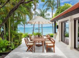 Ban Haad Sai - Beachfront Private Villa，位于班拉克海滩的酒店