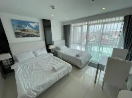 GETAWAY STUDIO in City Center Residence