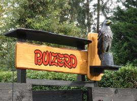 Chalet Buizerd in Koudhoorn #omgeven door bos# tussen Garderen en Putten，位于皮滕的酒店