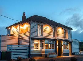 Rooms at the White Hart Netherfield，位于Brightling的酒店