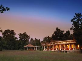 Mahua Kothi Bandhavgarh - A Taj Safari Lodge，位于塔拉的山林小屋