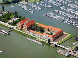 奥斯特雷兰德酒店，位于霍恩的酒店