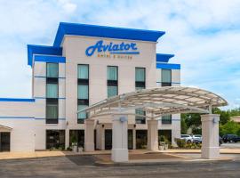 Aviator Hotel & Suites South I-55, BW Signature Collection，位于格林帕克巨人农场附近的酒店