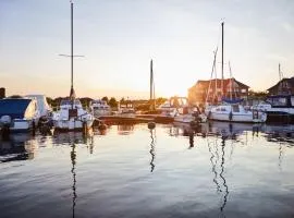 Bades Huk Marina Hotel