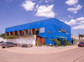 Pousada Araras，位于戈亚斯州上帕莱索的带停车场的酒店