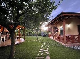 Guest House Marchini，位于萨帕雷瓦巴尼亚的乡村别墅