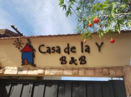 Casa de la Y - B&B，位于恩卡纳西翁的住宿加早餐旅馆