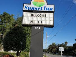 Sunset Inn Daytona Beach，位于代托纳比奇机场 - DAB附近的酒店