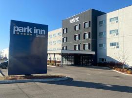 Park Inn by Radisson Edmonton Airport，位于勒杜克的酒店